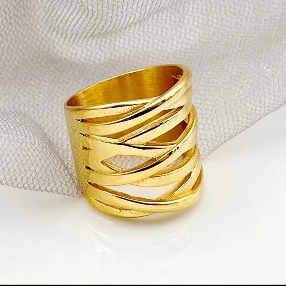 Stainless steel gold tone chunky ring new